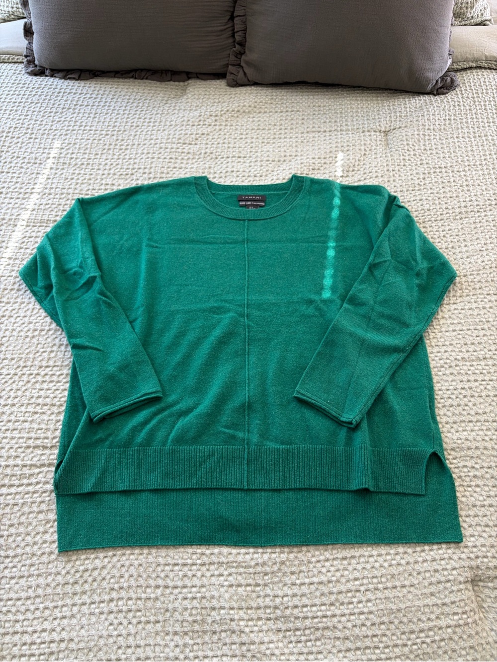 Tahari Green Cashmere Sweater